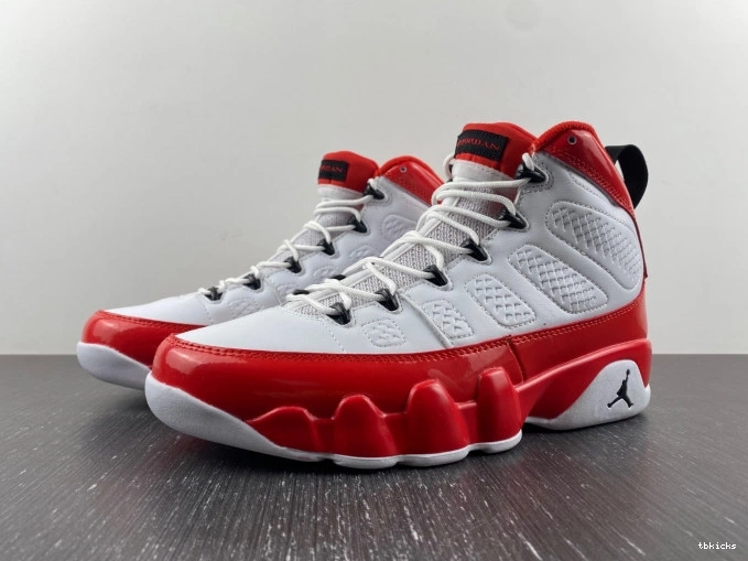 TB White Gym Air Red 9 302370-160 Jordan Retro 0730